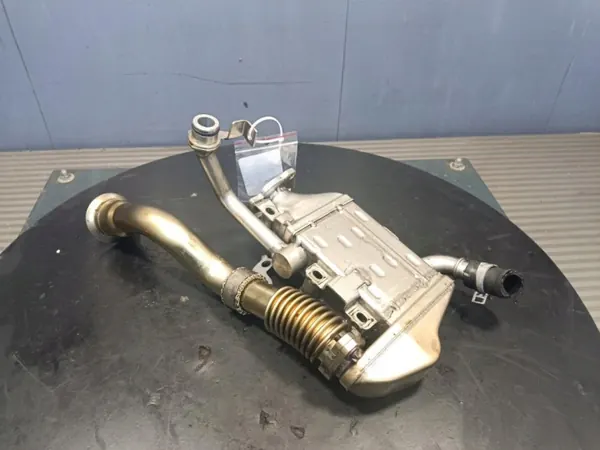 Refroidisseur EGR d'occasion OEM A6541400460 Mercedes W213 image 2
