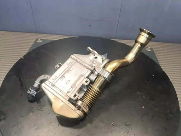 Refroidisseur EGR d'occasion OEM A6541400460 Mercedes W213 image 4