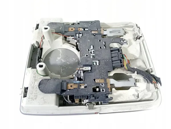 Luz interior Audi A4 B5 OEM M1S183 DOM 00019849 image 4