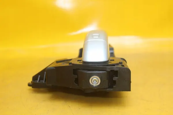 Vasen Takaluukun Kahva Audi A4 B8 Lift image 5