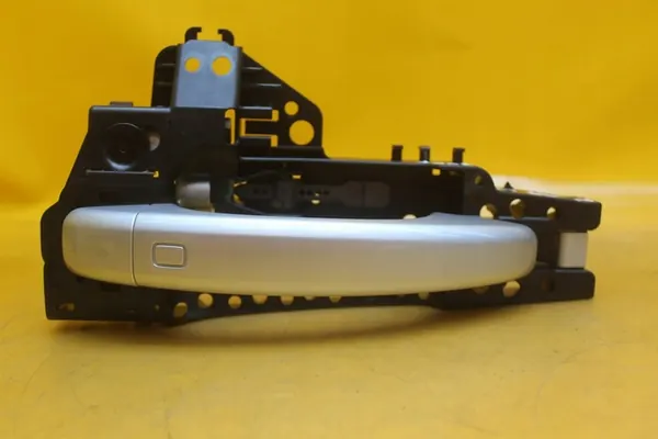 Vasen Takaluukun Kahva Audi A4 B8 Lift image 6