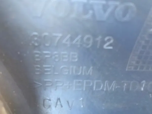 VOLVO V50 S40 Framskärms Spoiler image 5