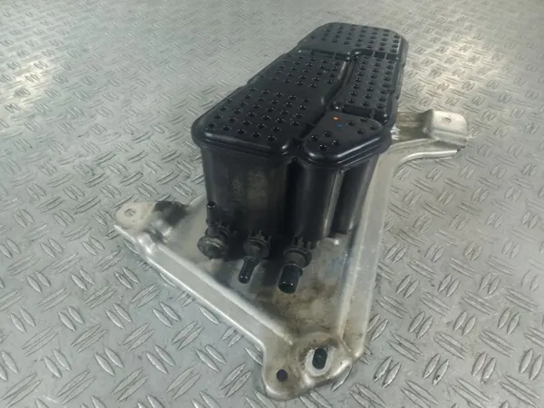 Audi RS7 2023 Hiilifiltteri OEM 4K0201797S image 4