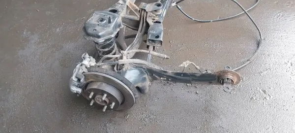OEM KOMPLETNE ZAWIESZENIE BELKA SANKI TYŁ VOLVO V40 II HB 5D image 4