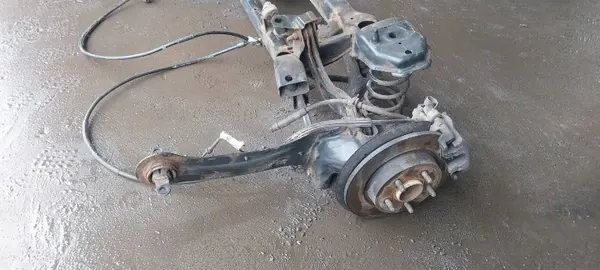 OEM KOMPLETNE ZAWIESZENIE BELKA SANKI TYŁ VOLVO V40 II HB 5D image 5
