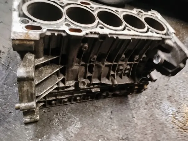 Bloco Motor OEM 31359264 para Volvo 2.5 T5 image 3