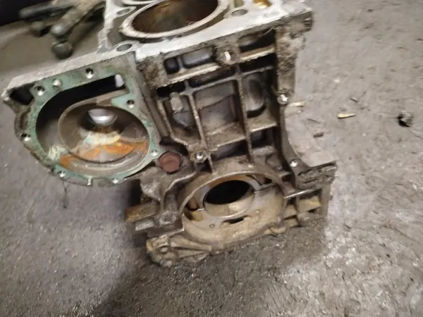 Bloco Motor OEM 31359264 para Volvo 2.5 T5 image 9
