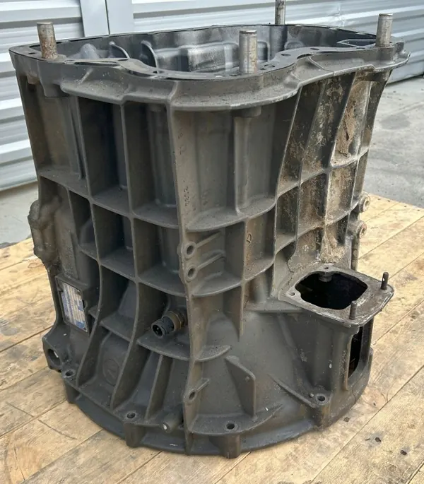 ZF 1325301062 växellådshus för lastbilar - Begagnad image 2