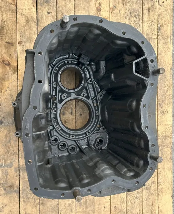 ZF 1325301062 växellådshus för lastbilar - Begagnad image 3