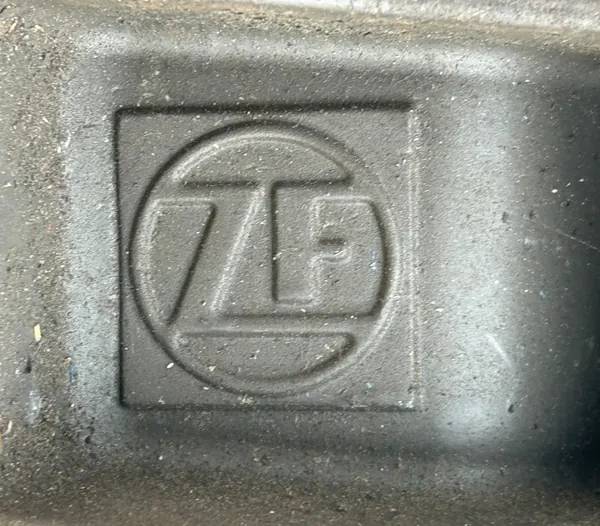 ZF 1325301062 växellådshus för lastbilar - Begagnad image 7