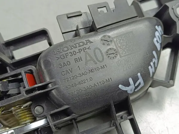 2025 Honda CR-V Poignée intérieure arrière 72120SA0A010M1 image 6