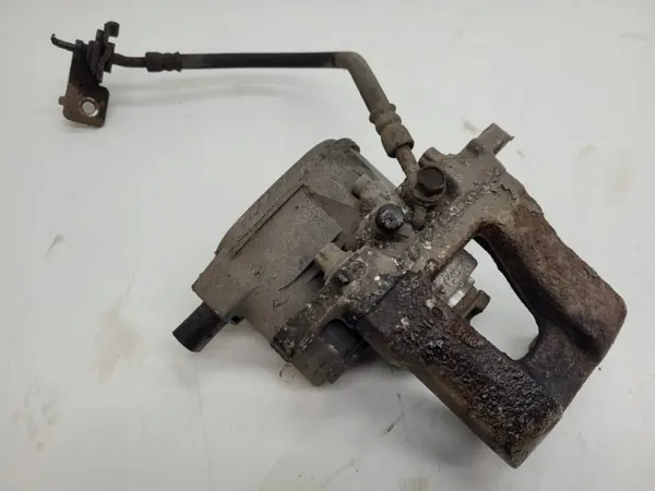 Pinça de travão traseira esquerda OEM AUST131653 - Usada image 2