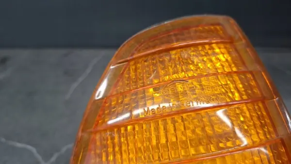 Clignotant avant gauche OEM kierunkowskaz Mercedes W124 image 3