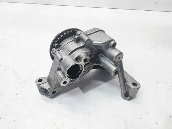 Öljypumppu OEM 03L115105C VW Golf VI 1.6TDI:lle image 3