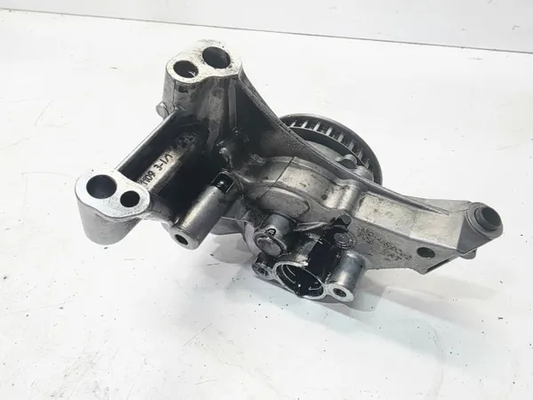 Öljypumppu OEM 03L115105C VW Golf VI 1.6TDI:lle image 6