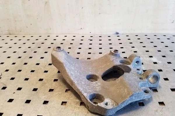 Fäste för klimatanläggning VOLVO V40 image 2