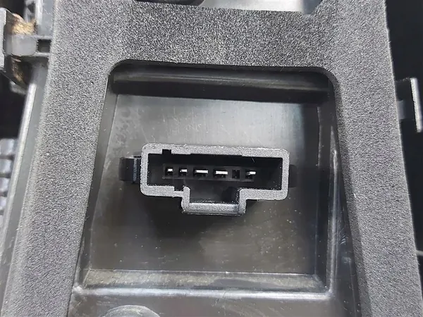 Lámpara trasera izquierda Dacia Logan FL Sedan 8200744760 image 5