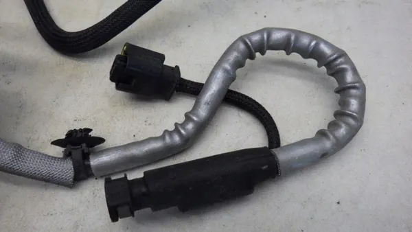 Tuyau AdBlue d'occasion OEM 9826302980 Citroen DS7 image 3