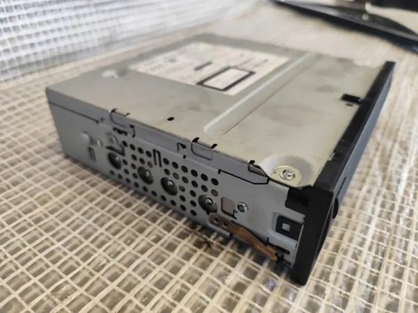 Audi A3 8V 13-16 Navigointikortinlukija OEM 8V0035874B image 3
