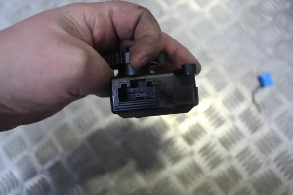 Lämmitysmoottori OEM 30.93682.00 90.12966 VW Fox:lle image 3
