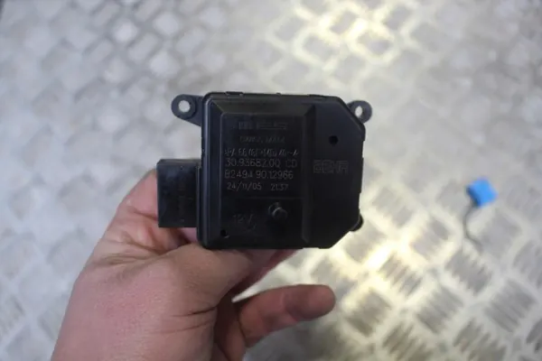 Lämmitysmoottori OEM 30.93682.00 90.12966 VW Fox:lle image 4