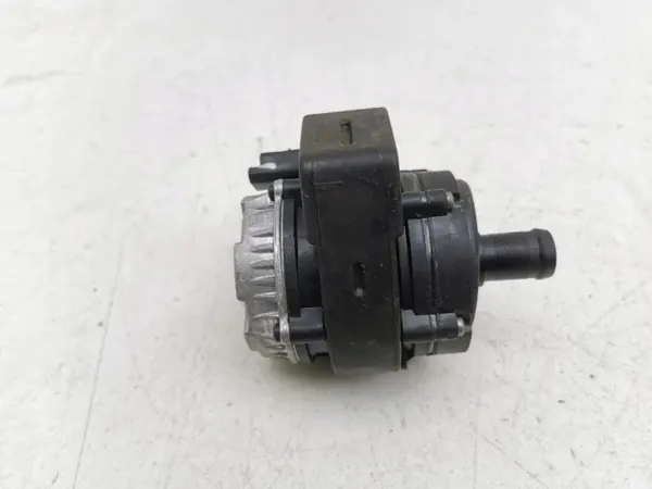 Pompe de circulation d'eau Nissan OEM 0392024158 image 8
