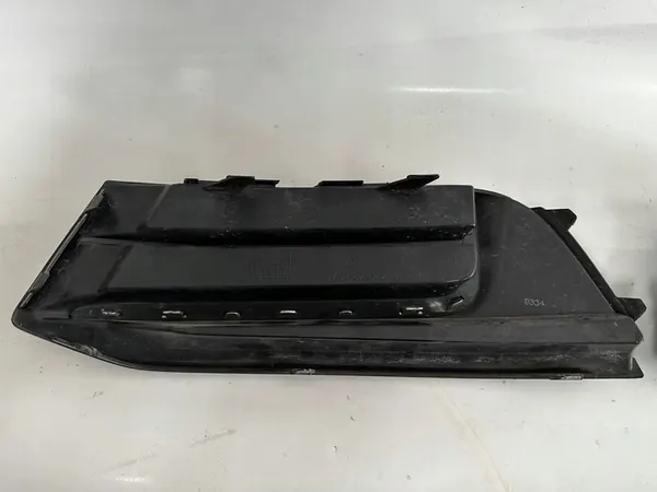 Rejilla de parachoques Audi A3 Sedan izquierda derecha 8V5807681AD 8V5807682N image 4