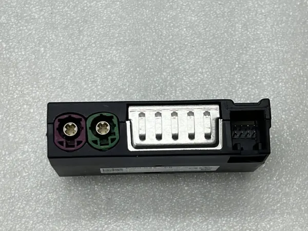Puerto USB OEM 8W0035708 para Audi SQ5 Q5 image 5