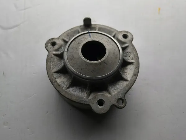 Soporte Superior Amortiguador Audi A4 B9 2.0 TDI 8W0413333 image 1