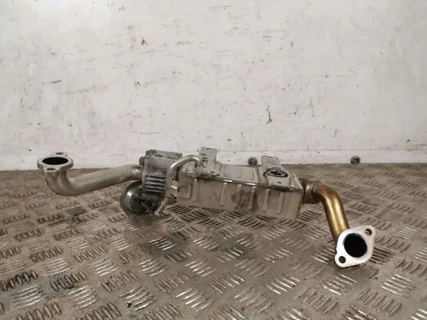 Refroidisseur EGR Toyota OEM FBZ11655 pour RAV4 XA40 image 2