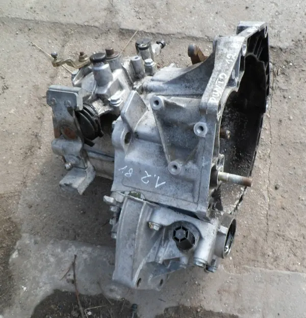 Vaihteisto 1.1 1.2 8V Fiat 500 Panda 2003-2012 OEM 55209588 image 2