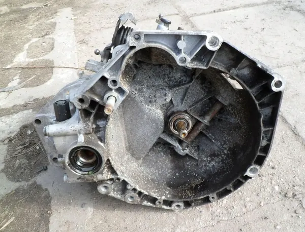 Vaihteisto 1.1 1.2 8V Fiat 500 Panda 2003-2012 OEM 55209588 image 3