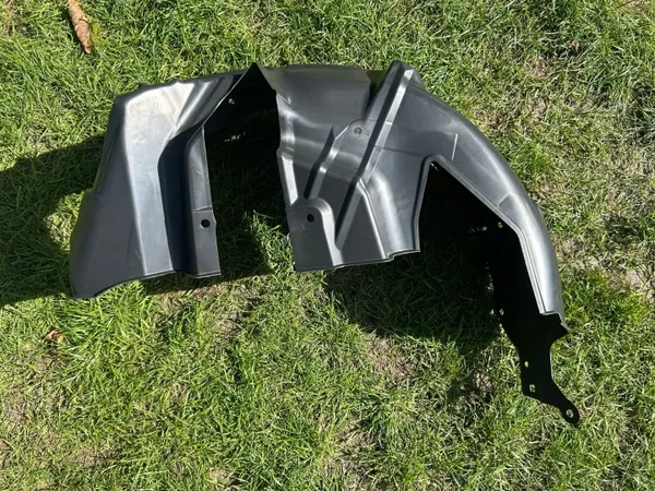 Vasen takapyöränkaari Toyota Yaris Cross OEM 65638-0D10 image 2