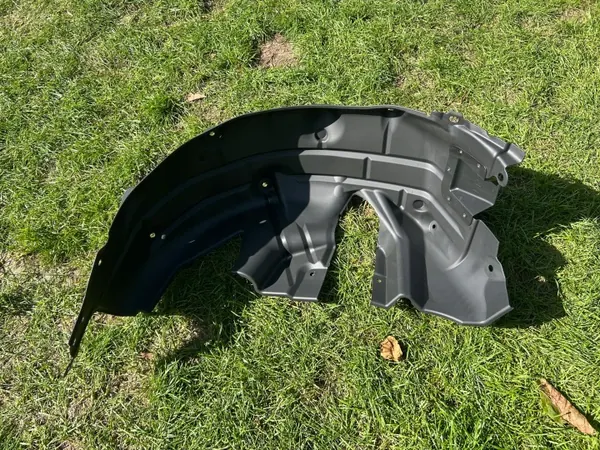 Vasen takapyöränkaari Toyota Yaris Cross OEM 65638-0D10 image 3