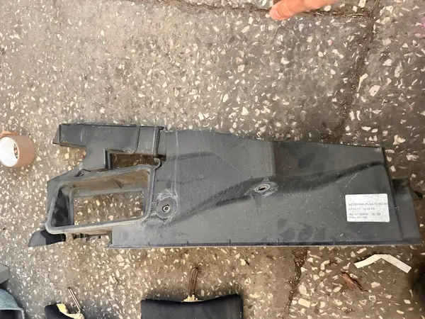 W204 LIFT Kabinfilterhus OEM - Mercedes C-klass image 3