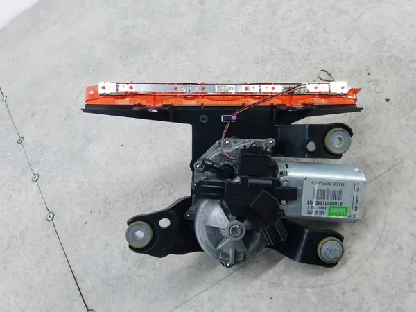 Moteur d'essuie-glace arrière OEM A1698201340 Mercedes image 4