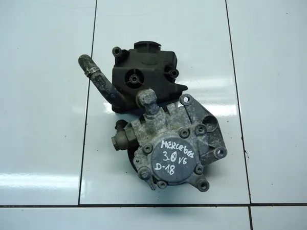 Bomba de direção MERCEDES W203 3.0 0054661601 image 2