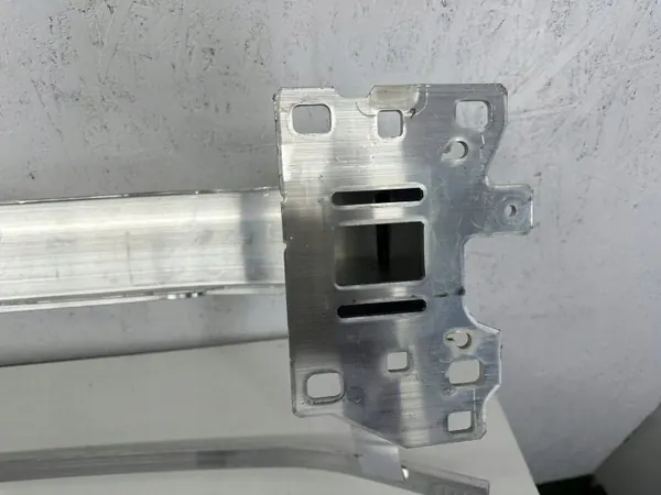 Audi Q3 II voorbumperbalk OEM 83A807109 image 10