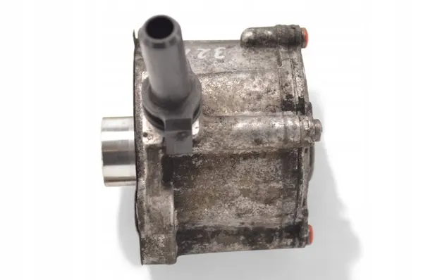 Imupumppu Mercedes-Benz C W204 2013 A6510900005 image 4