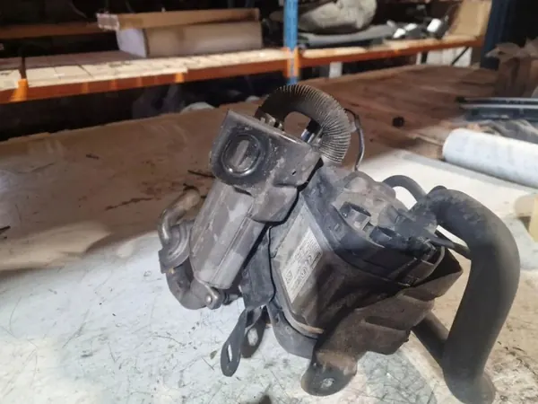 Webasto Lämmitys OEM 122R000277 VW Sharan 2.0L image 2