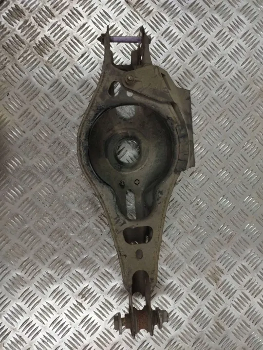 Bakfjädringsäte OEM ESP2538 höger sida Toyota RAV4 image 3
