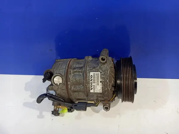 Volvo V60 AC-kompressori 2.0L 2015 OEM 36010254 image 2