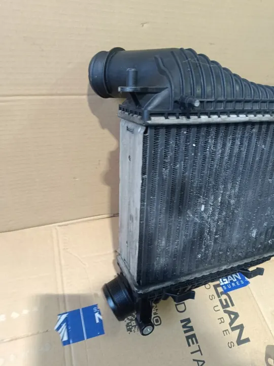 Intercooler OEM 23232322242232422332242433323133322213332333 image 3