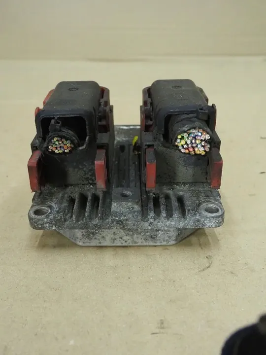 Unité de contrôle moteur FIAT LINEA 1.4 8V 51804530 image 6