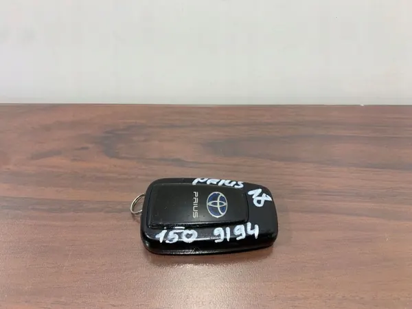 Tarjeta llave Toyota Prius OEM PRIUS18RAKTAS - Usado image 2