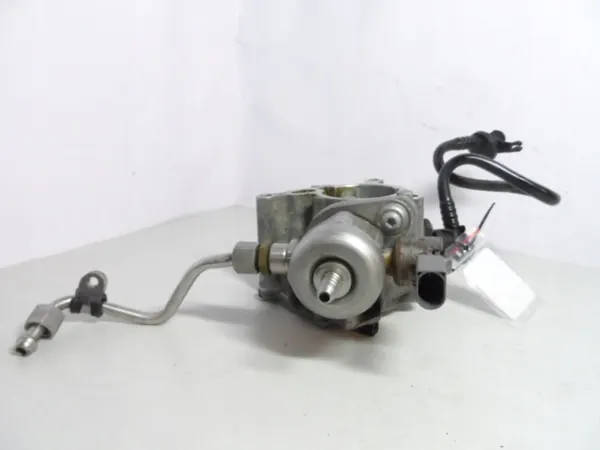 Polttoainepumppu OEM 06A127026A VW Audi Skoda Seat TSI image 3