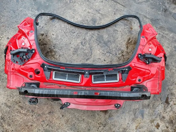 Poutre de pare-chocs arrière Opel Corsa E OEM 13440098 image 2