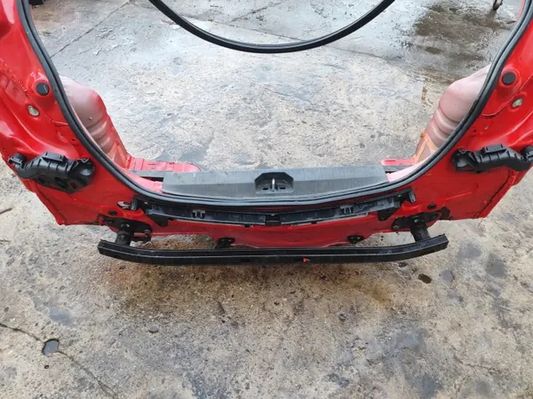Poutre de pare-chocs arrière Opel Corsa E OEM 13440098 image 4
