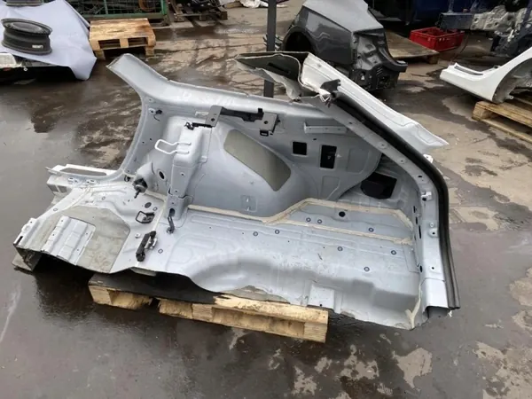 Painel lateral traseiro direito Kia CEE'D Sportwagon 2021 OEM 251613 image 3