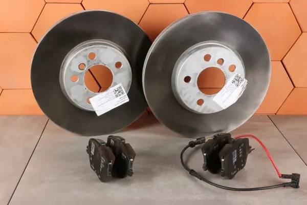 OEM 6891079 Etujarrutlevyt & Palat MINI F65 F66 image 3